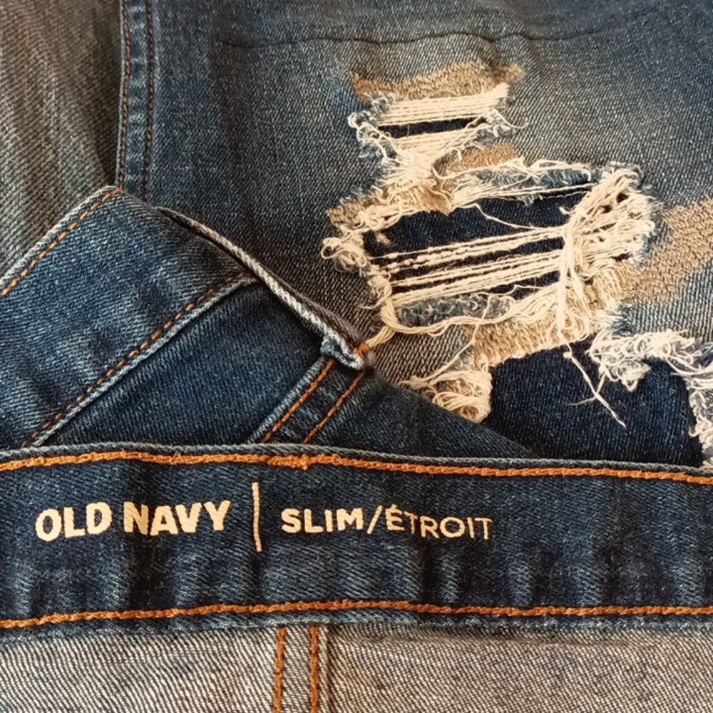 Mens Jeans Intentionally Distressed holes damaged Rips sz 40x30 OLD NAVY